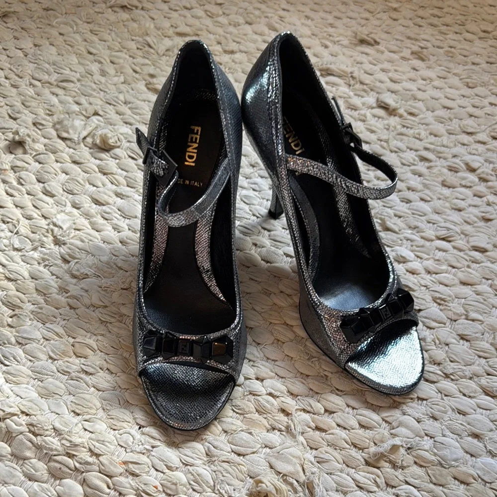Fendi - size 38 - Black and Silver Metallic Leather Heels - never worn!
